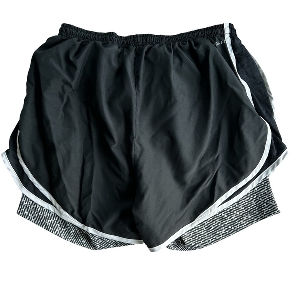 NIKE Women's Half Tight Athletic Shorts Black White Power Race Day Dri Fit L‎ - Picture 2 of 11